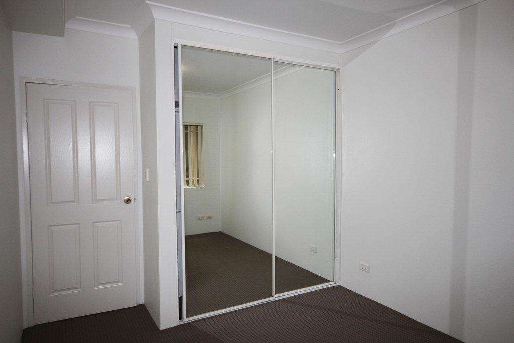 1B/38-42 Woniora Road HURSTVILLE 4