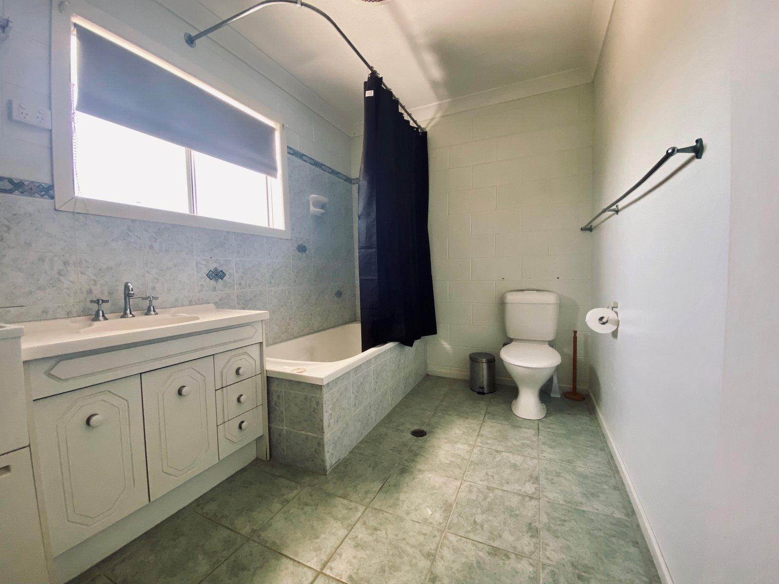 1/Bowen Marina Henry Darwen Memorial Drive BOWEN 8