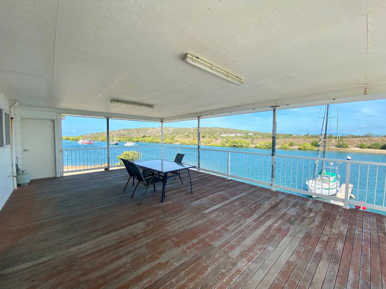 1/Bowen Marina Henry Darwen Memorial Drive BOWEN 11