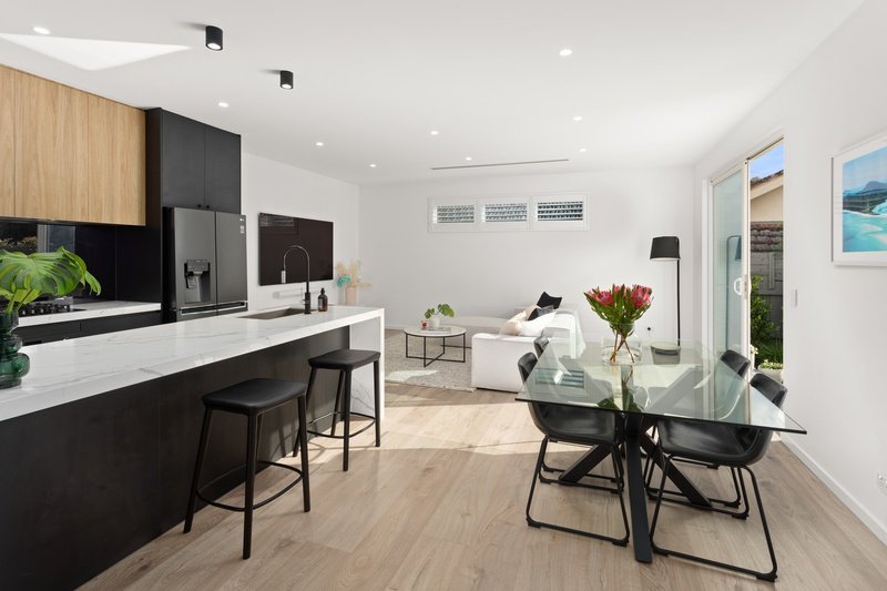 Gallery: 1C Ramona Avenue