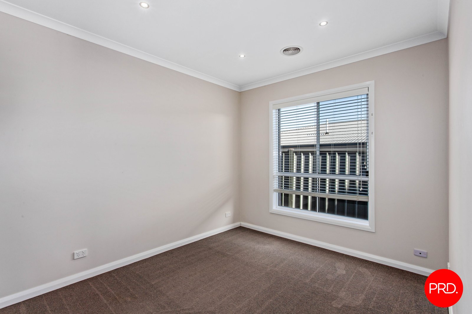 1C Taylor Street KANGAROO FLAT 8