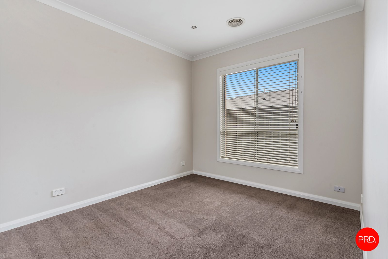 1C Taylor Street KANGAROO FLAT 10