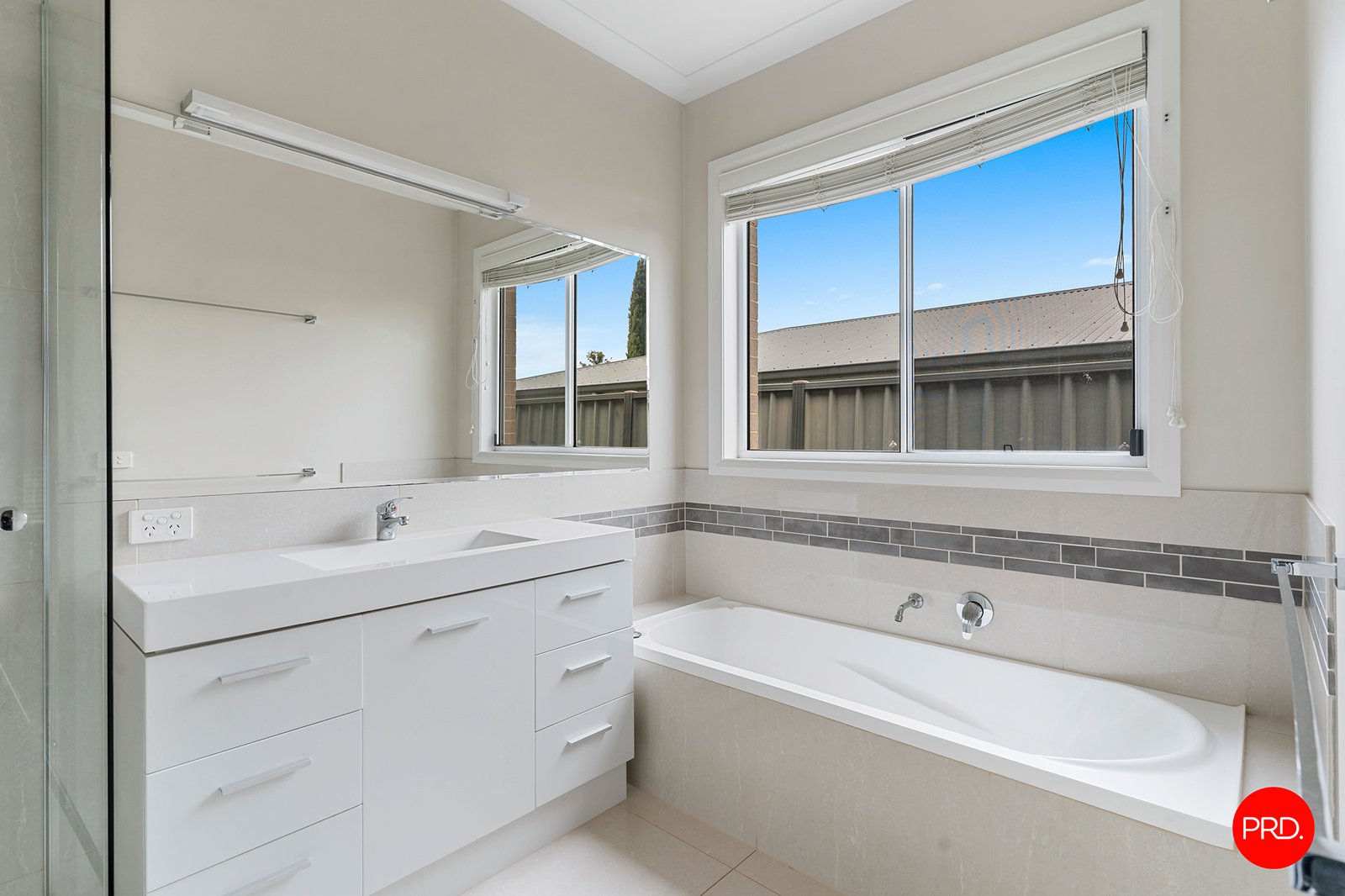 1C Taylor Street KANGAROO FLAT 12