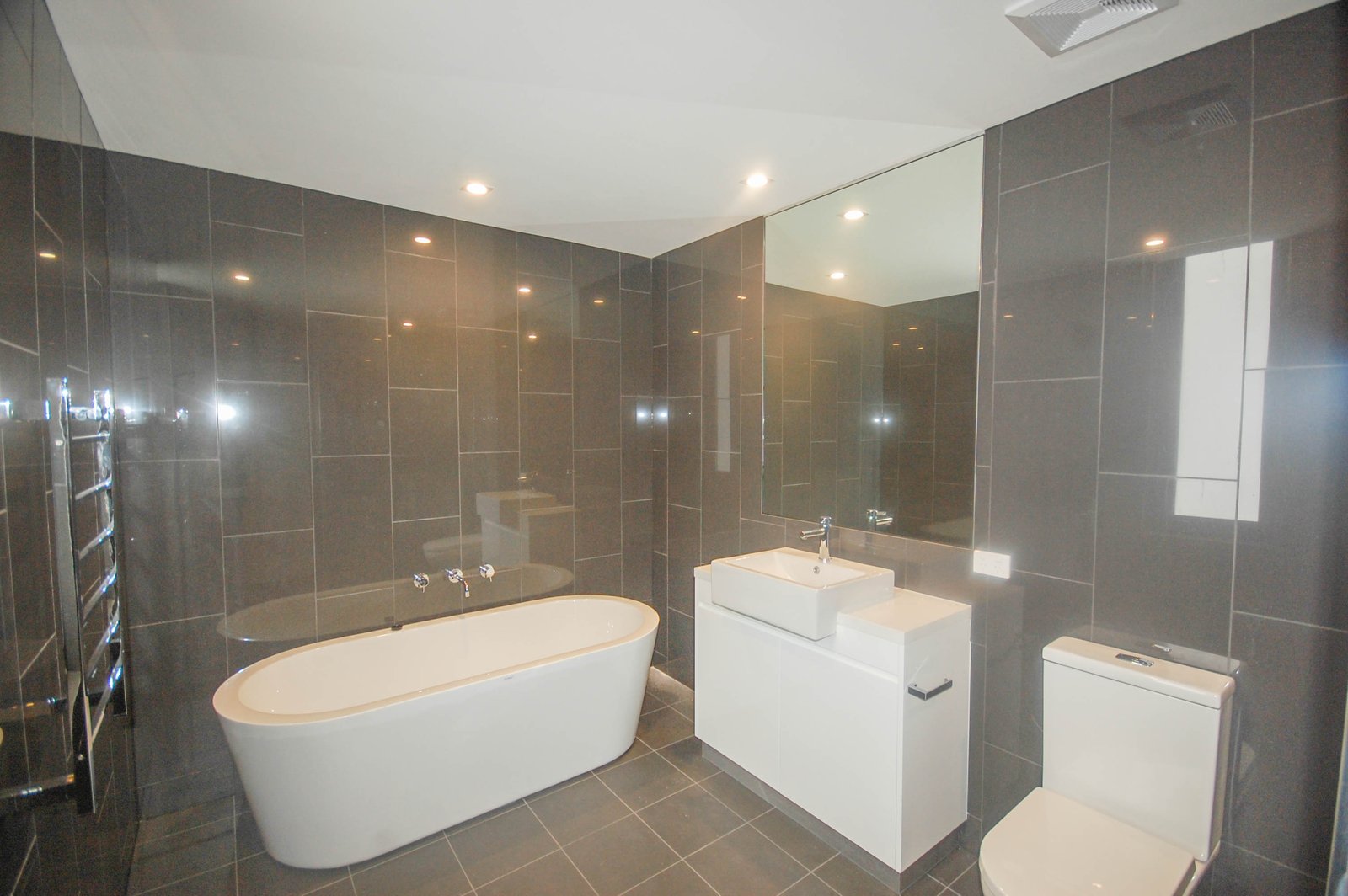 2-104/1 Flinders Street WAGGA WAGGA 7