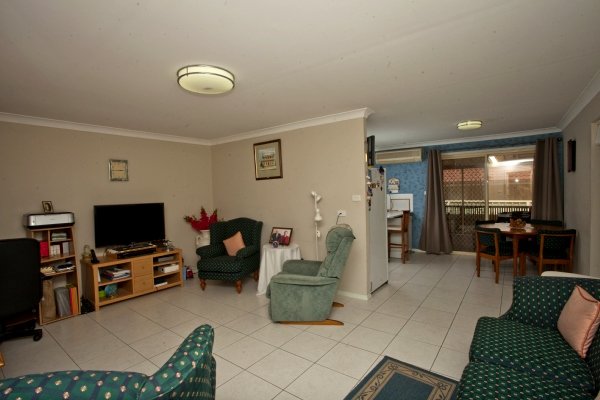 2-2 Proserpine Close ASHTONFIELD 5