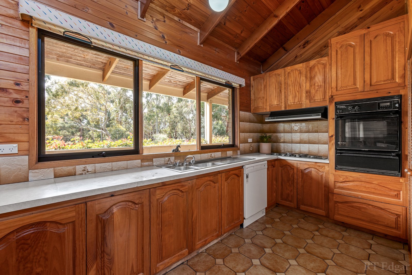 Real Estate and Property in 2-20 Eloca Court, Wallington, VIC