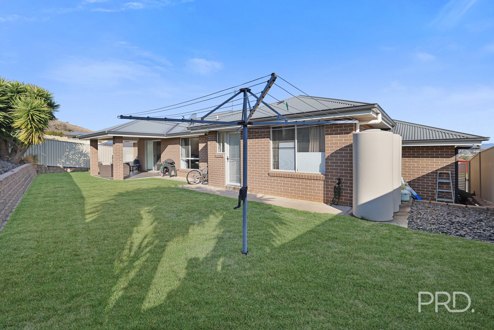 2 & 2A Kaputar Close TAMWORTH 17