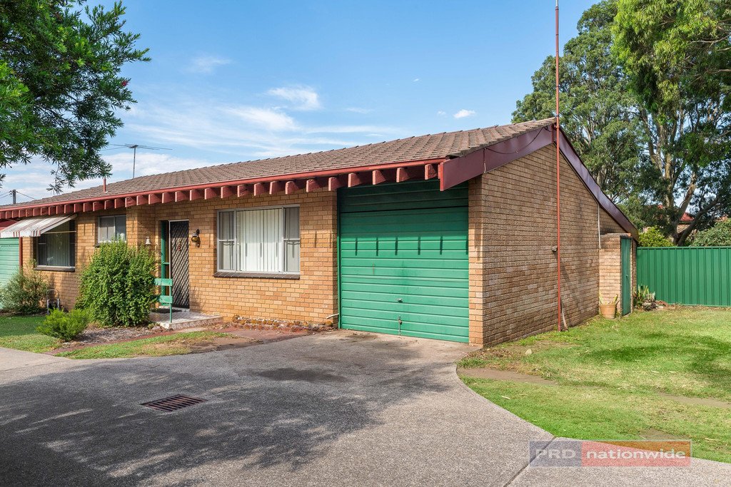 2 / 31 Neptune Street REVESBY 2