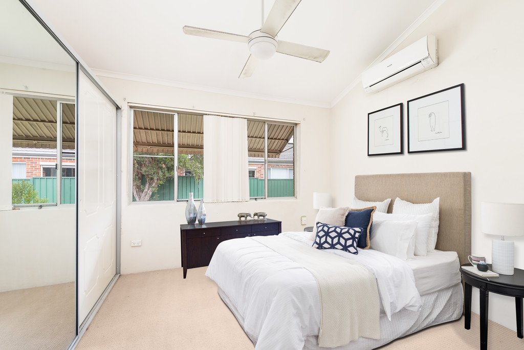 2 / 31 Neptune Street REVESBY 4