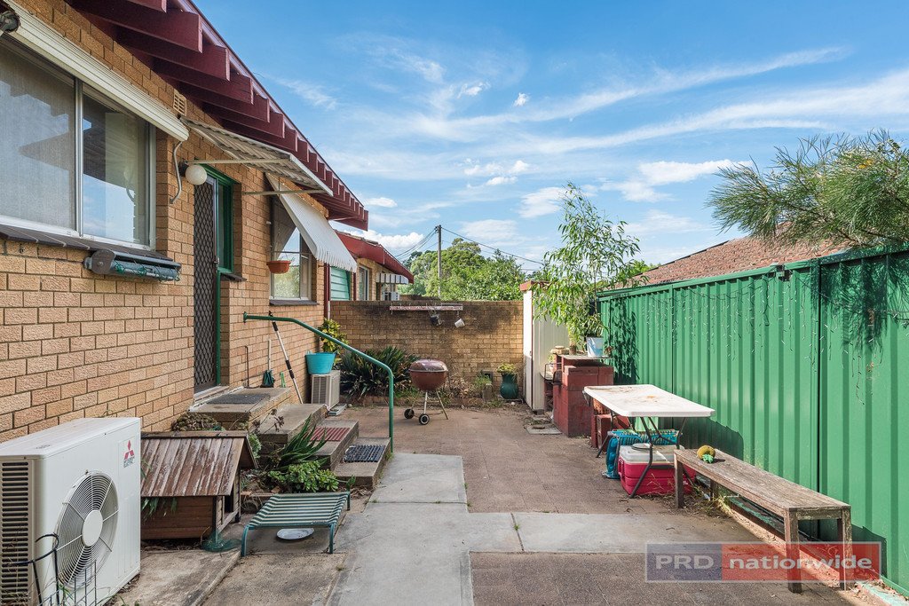 2 / 31 Neptune Street REVESBY 6