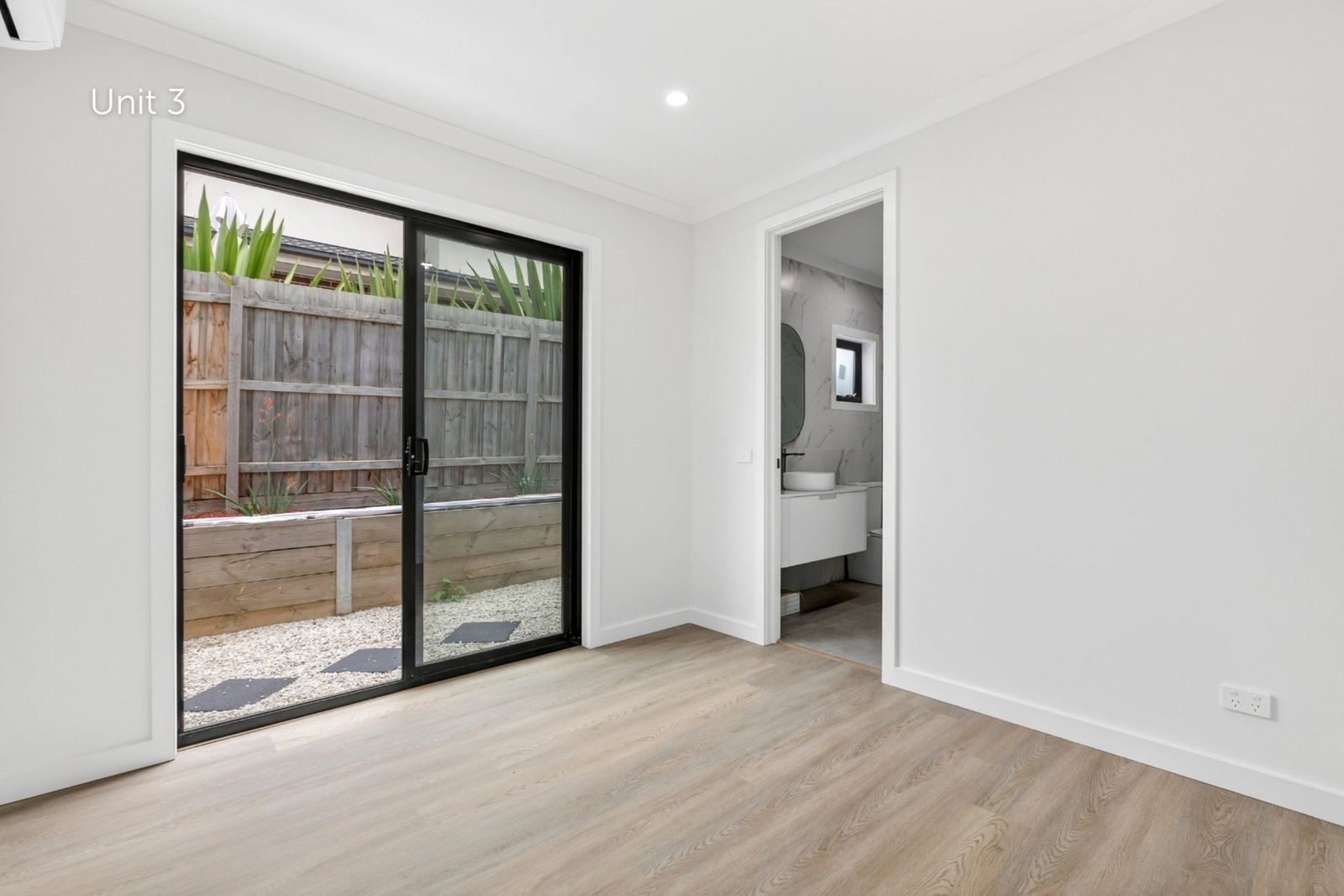 Gallery: 2 & 3/74 Ferntree Gully Road