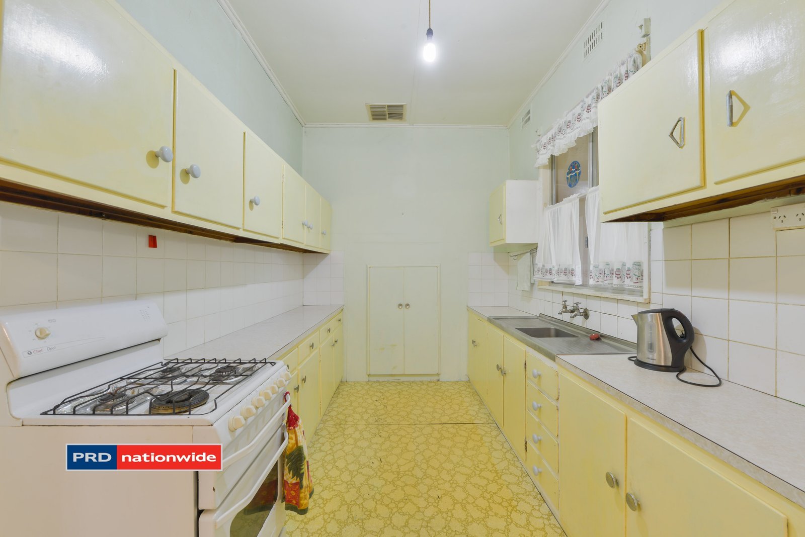 2 - 4 Edward Street MOONBI 13