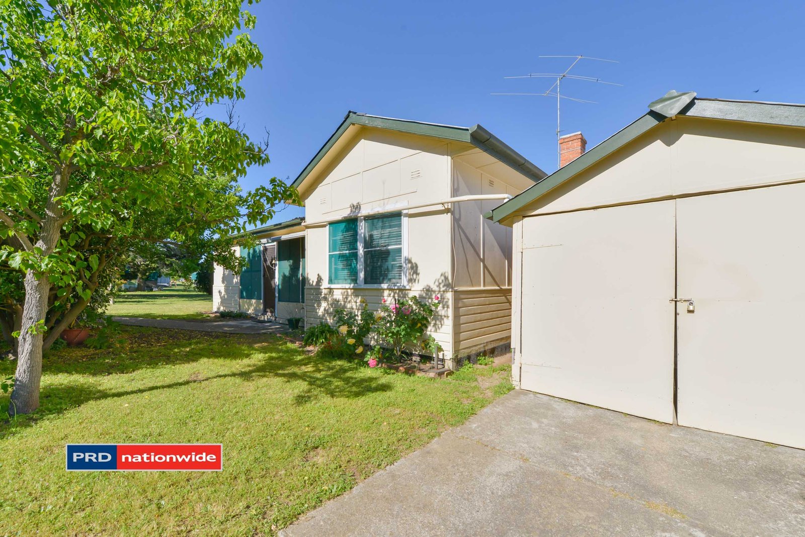 2 - 4 Edward Street MOONBI 21