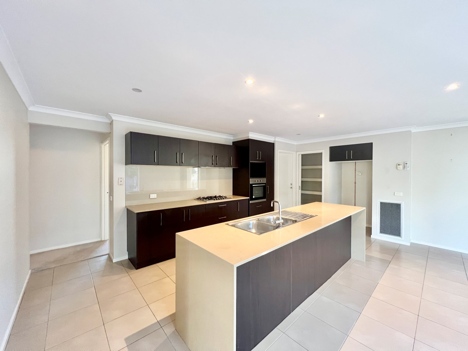 Gallery: 2-4 Esperence Crescent