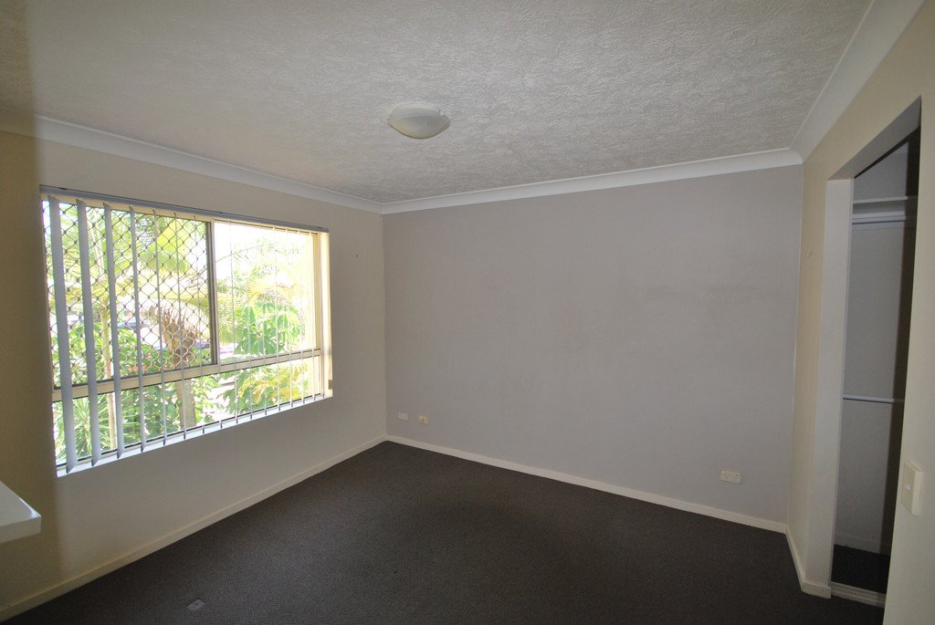 2-4 Mountain View Avenue MIAMI 8