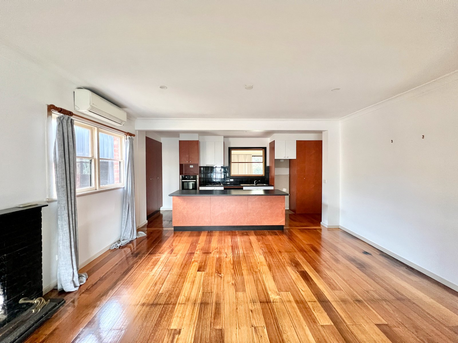 Gallery: 2-4 Woodstock Street