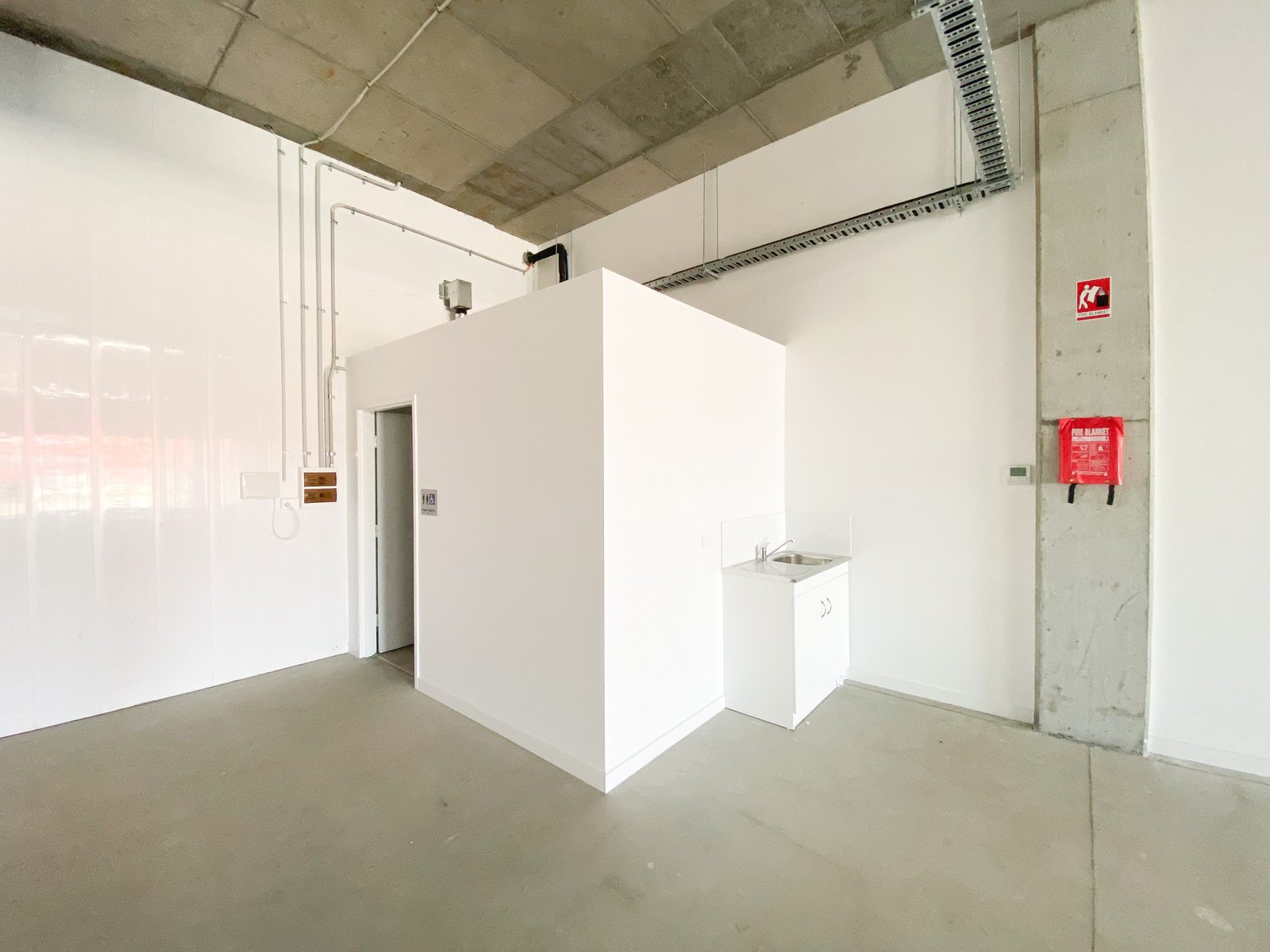 2 & 4/4 Central Avenue SALAMANDER BAY 8