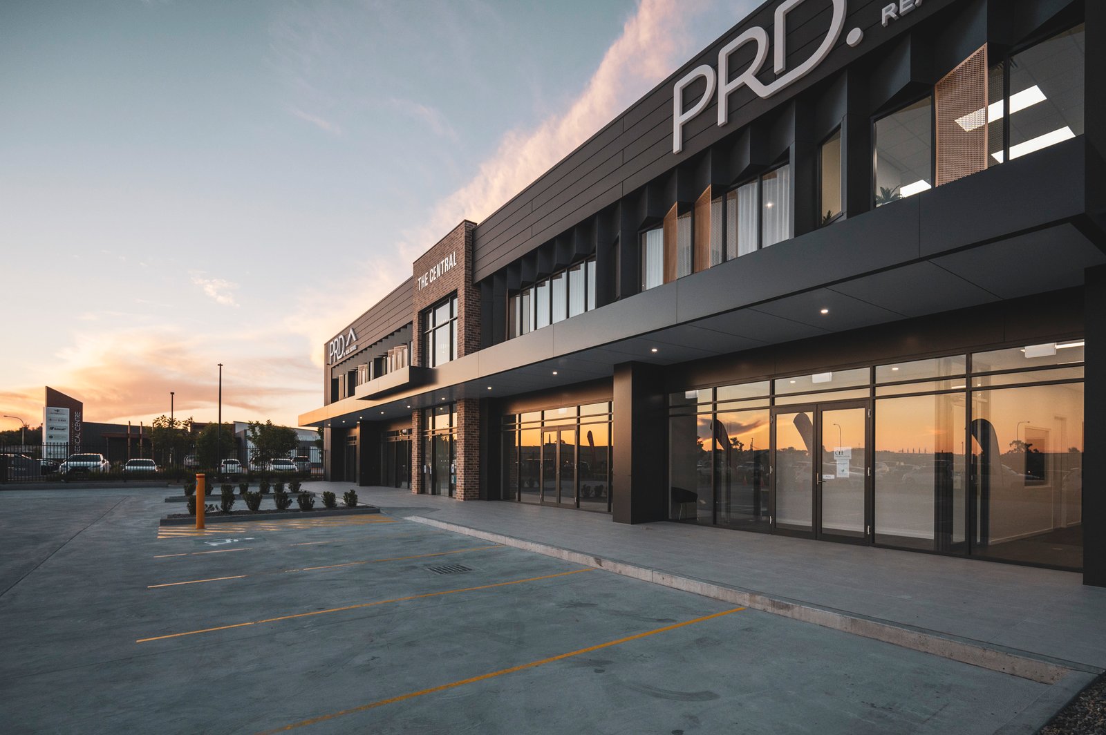 2 & 4/4 Central Avenue SALAMANDER BAY 10