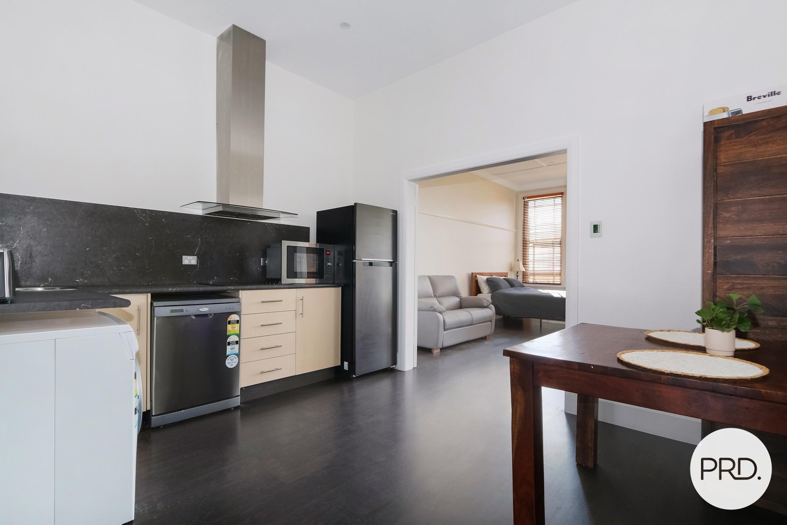 2 / 461 Dean Street ALBURY 2