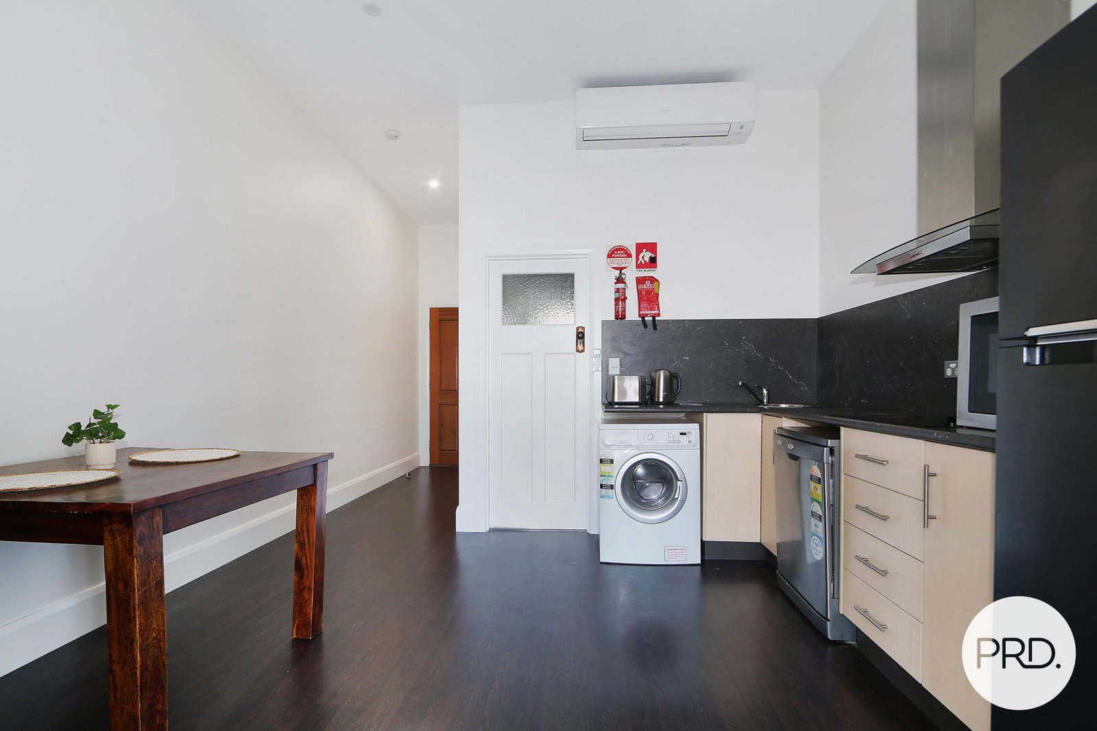 2 / 461 Dean Street ALBURY 3