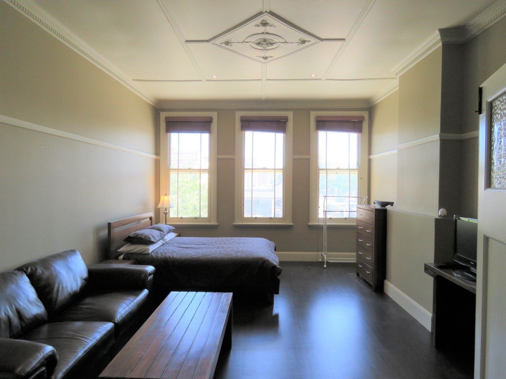 2 / 461 Dean Street ALBURY 2