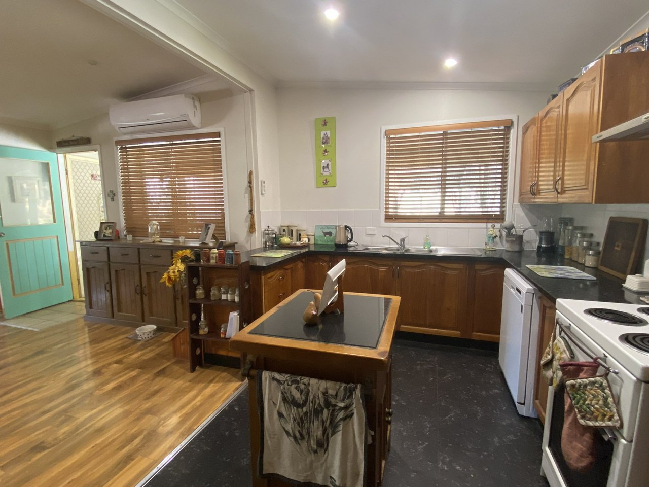 2-8 Carcoar Street BLAYNEY 9
