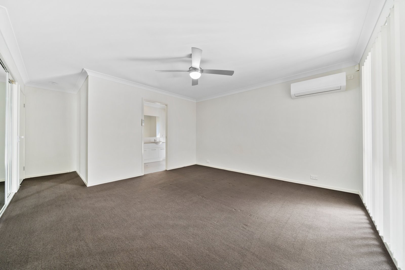 2 ACER Place REDLAND BAY 5