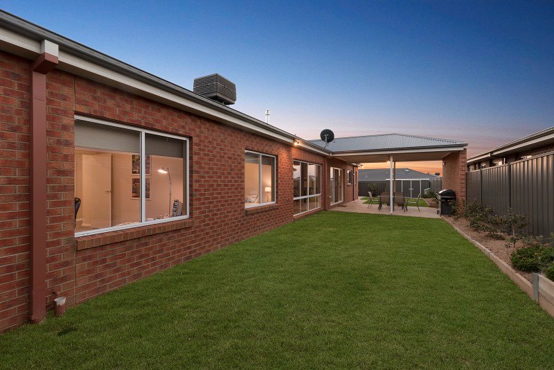 2 Ainsworth Street HUNTLY 13