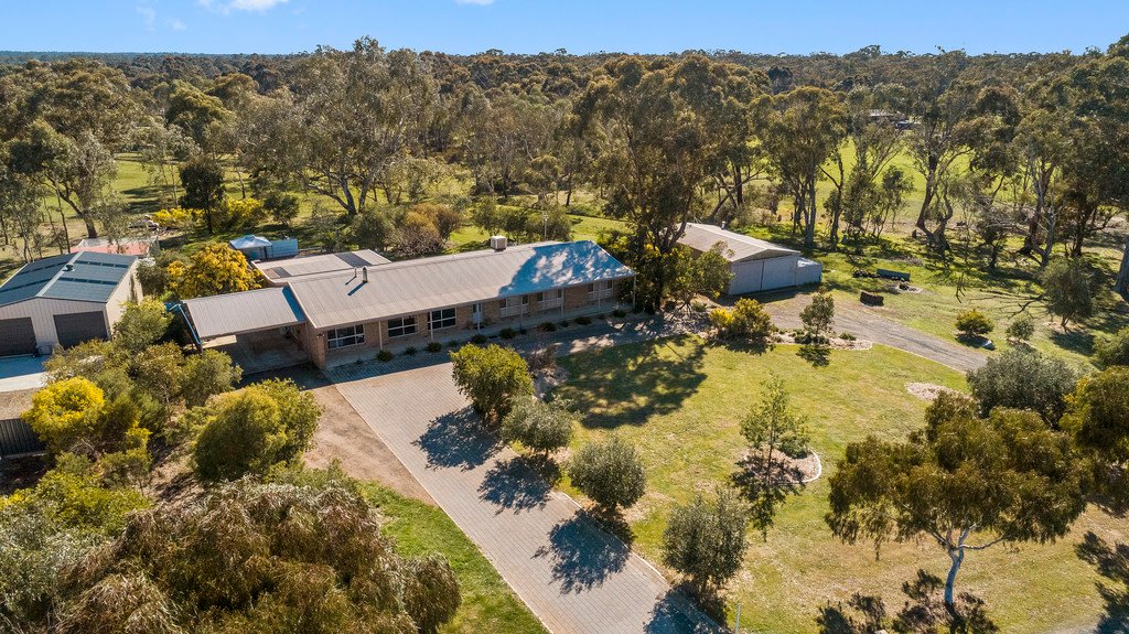 2 Airey Street HUNTLY 16