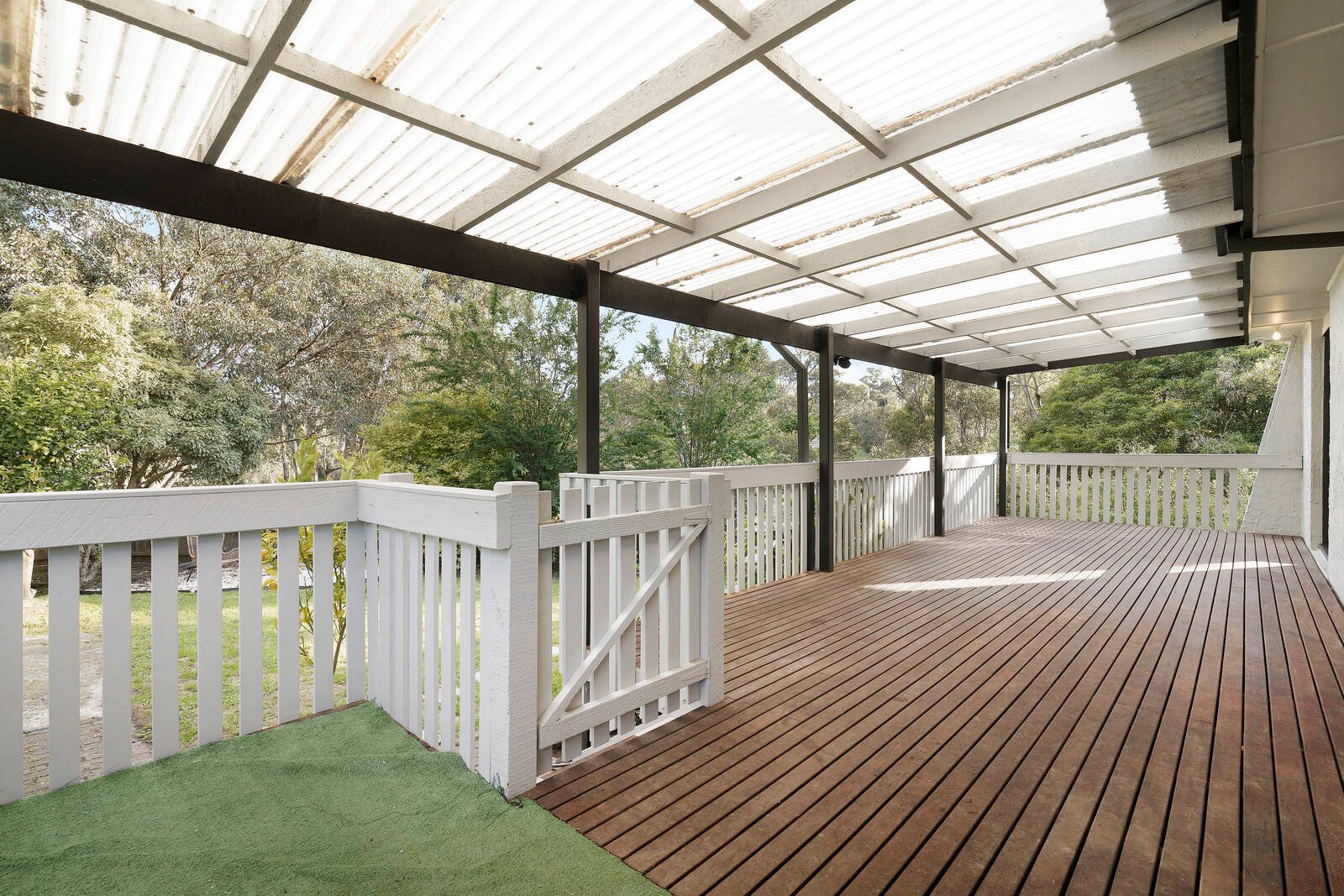 Real Estate and Property in 2 Alawarra Court, Ringwood North, VIC