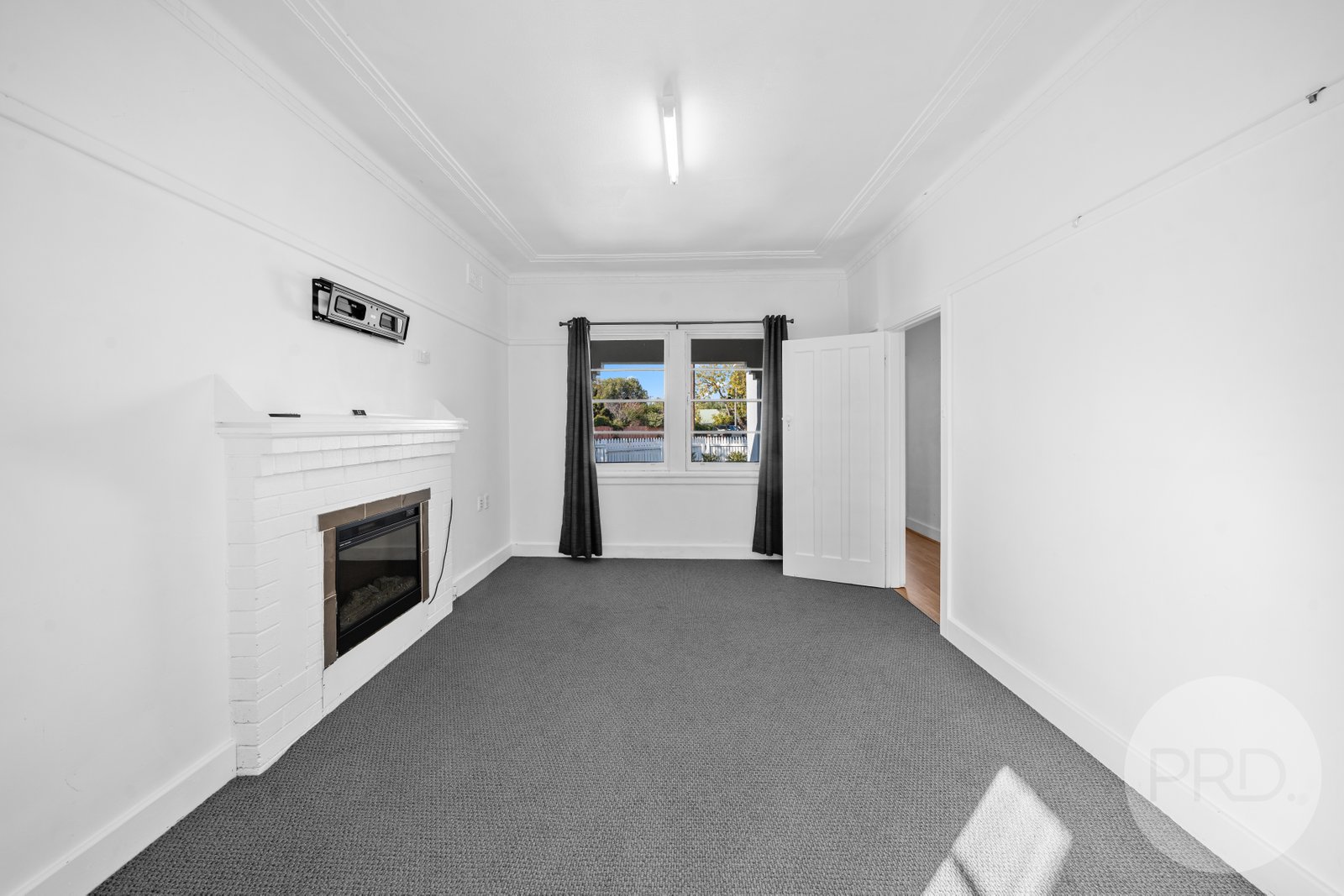 2 Albury Street WAGGA WAGGA 5