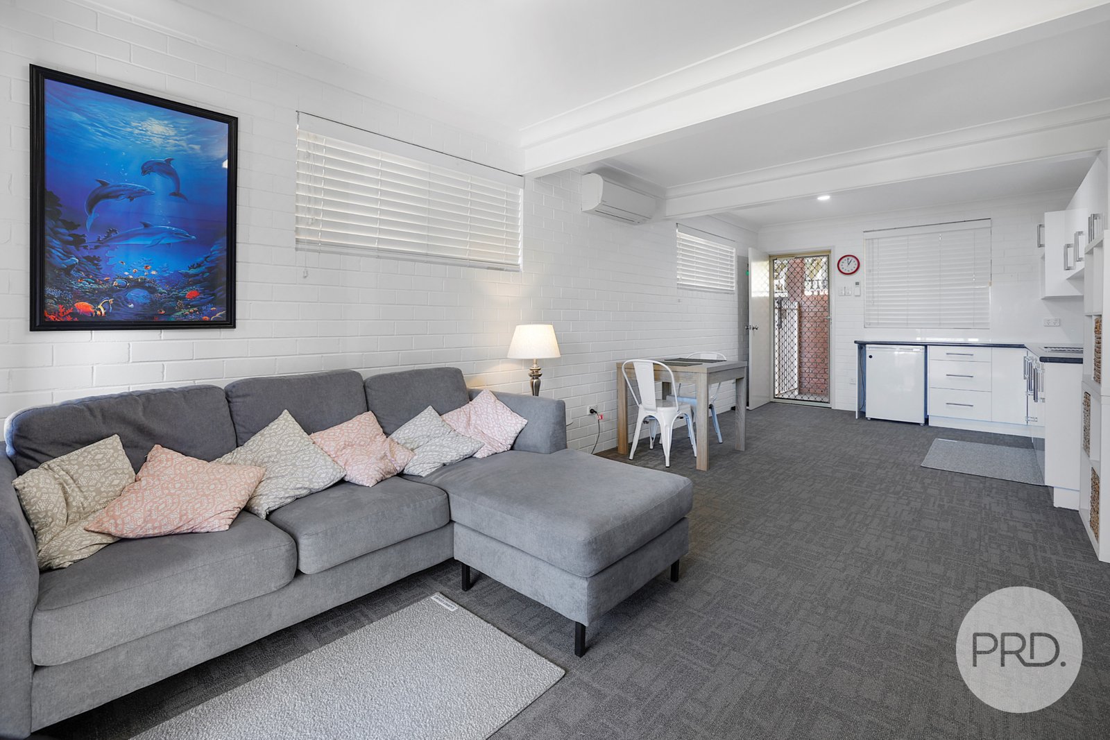 2 Amaroo Road TAMWORTH 4