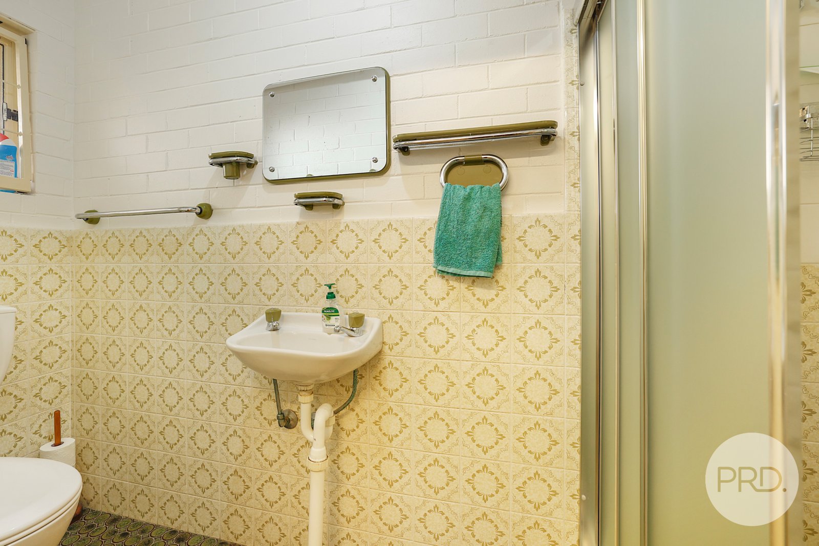 2 Amaroo Road TAMWORTH 8