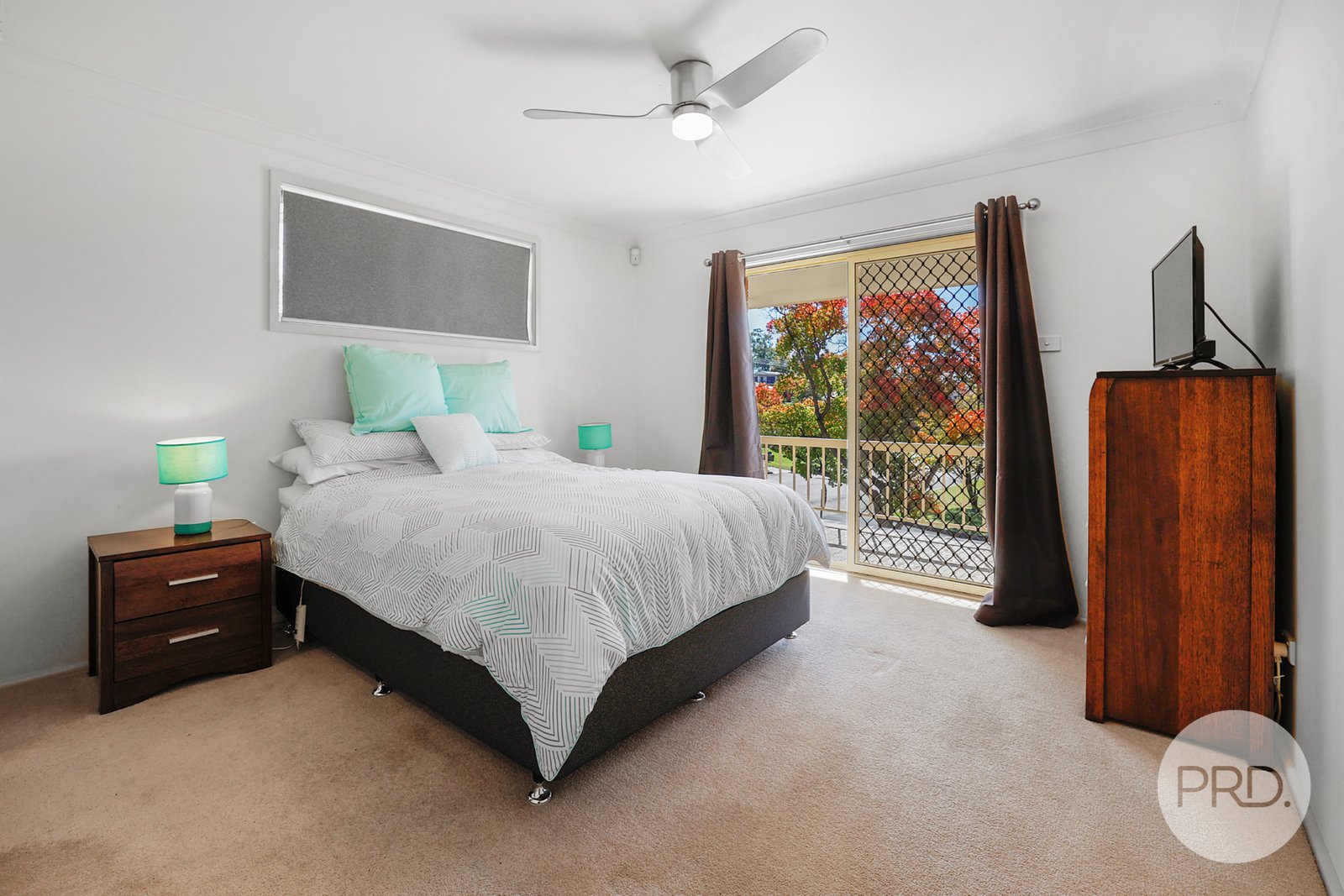 2 Amaroo Road TAMWORTH 18