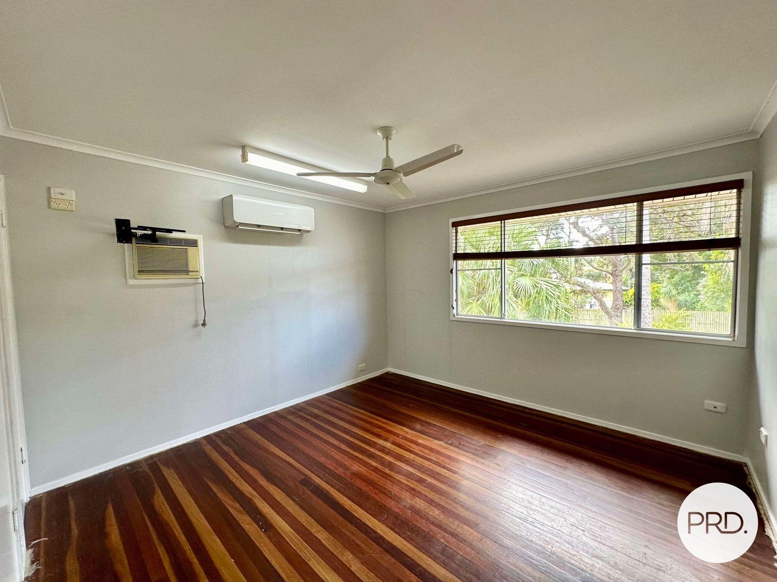 2 AMAROO Street BOYNE ISLAND 11