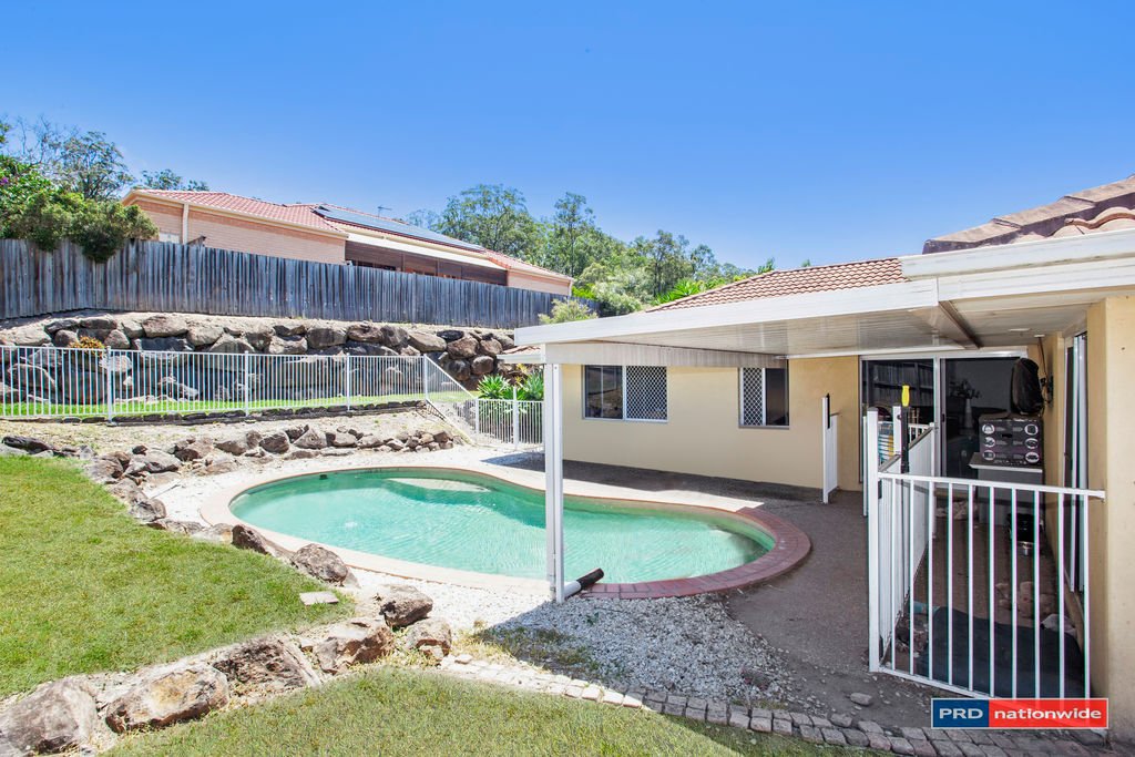 2 Arbury Hill Close BURLEIGH HEADS 2