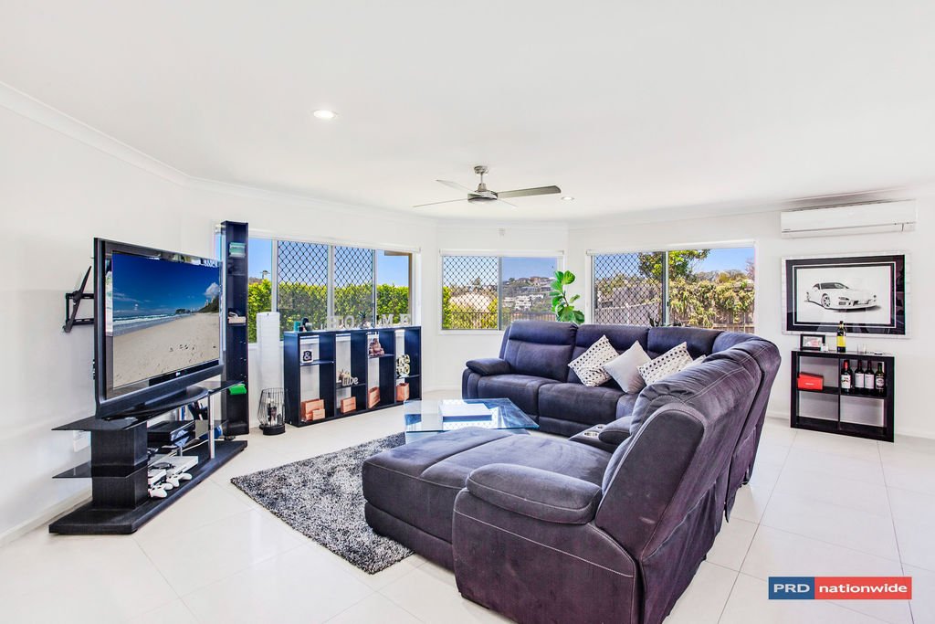 2 Arbury Hill Close BURLEIGH HEADS 4