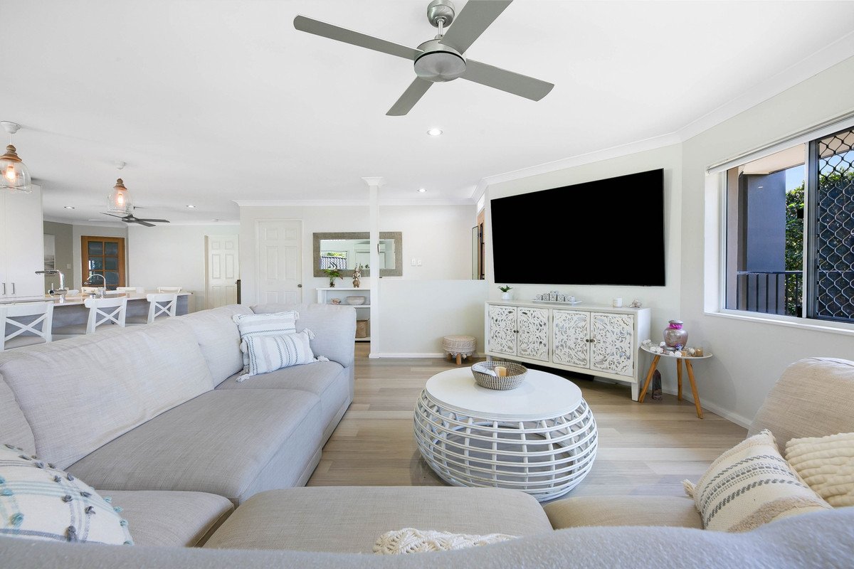 2 Arbury Hill Close Burleigh Heads 8