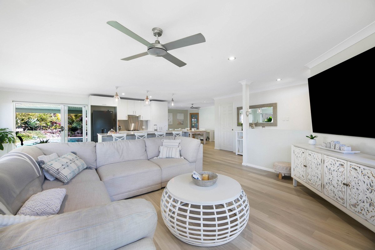 2 Arbury Hill Close Burleigh Heads 9