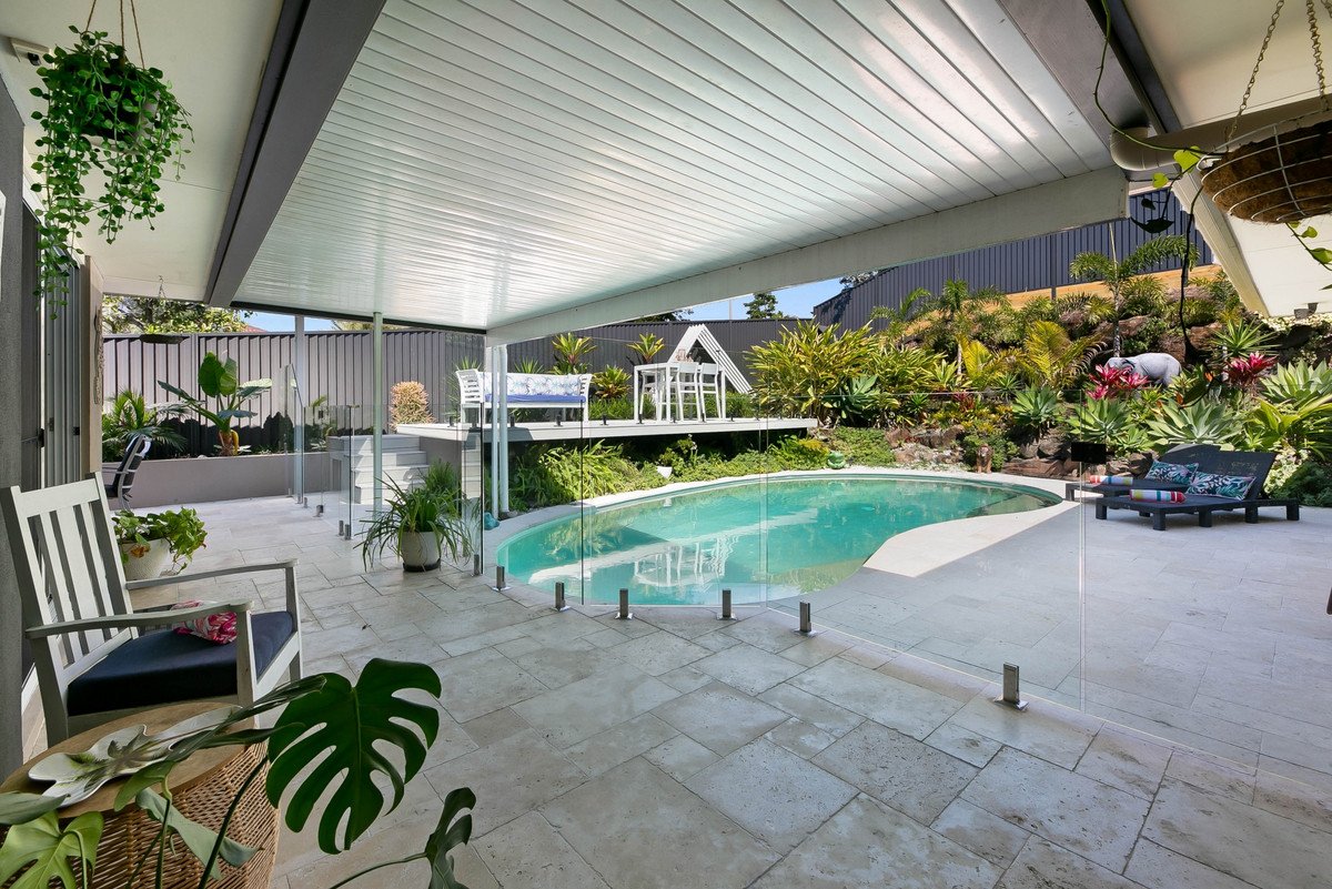 2 Arbury Hill Close Burleigh Heads 12