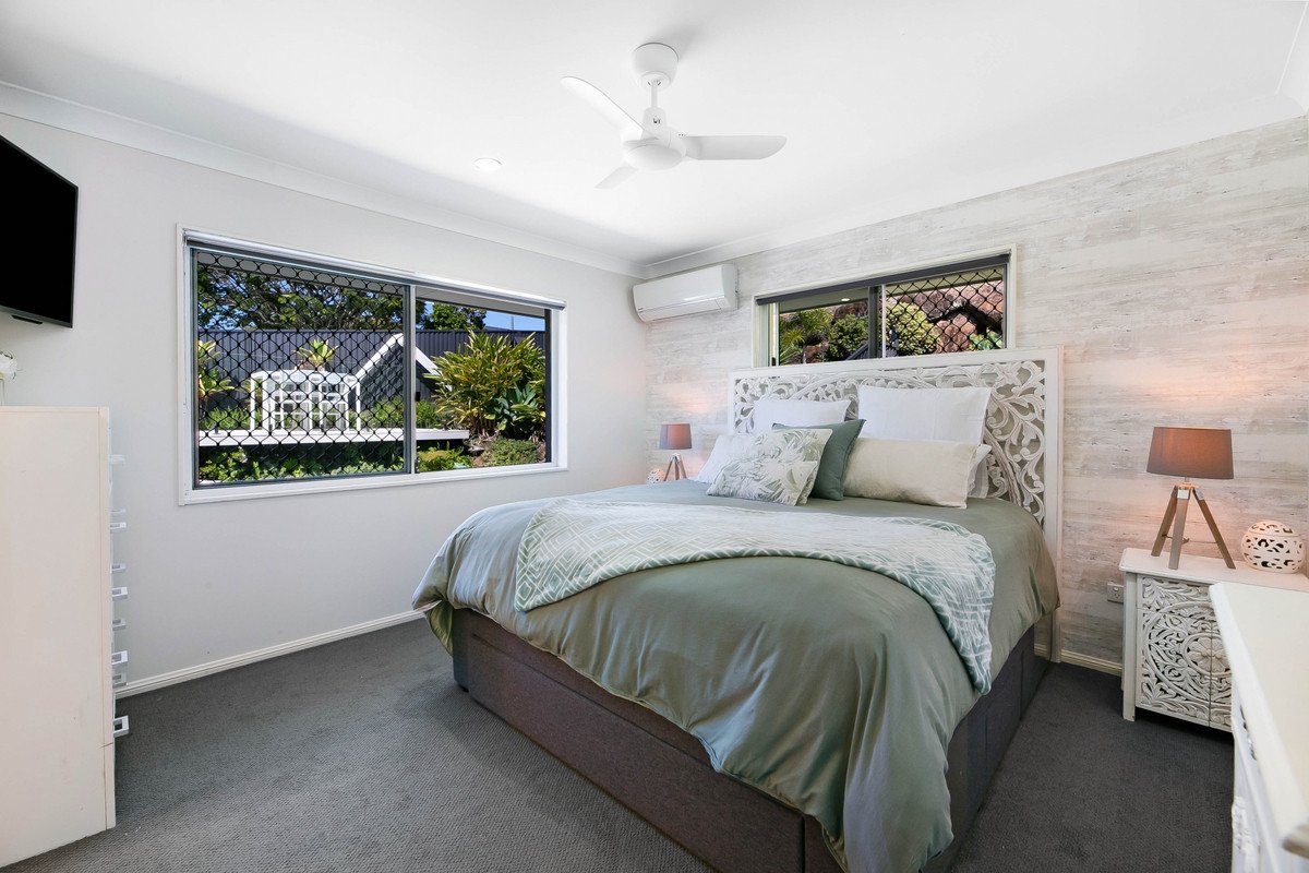 2 Arbury Hill Close Burleigh Heads 18