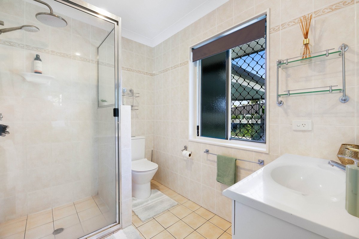 2 Arbury Hill Close Burleigh Heads 19