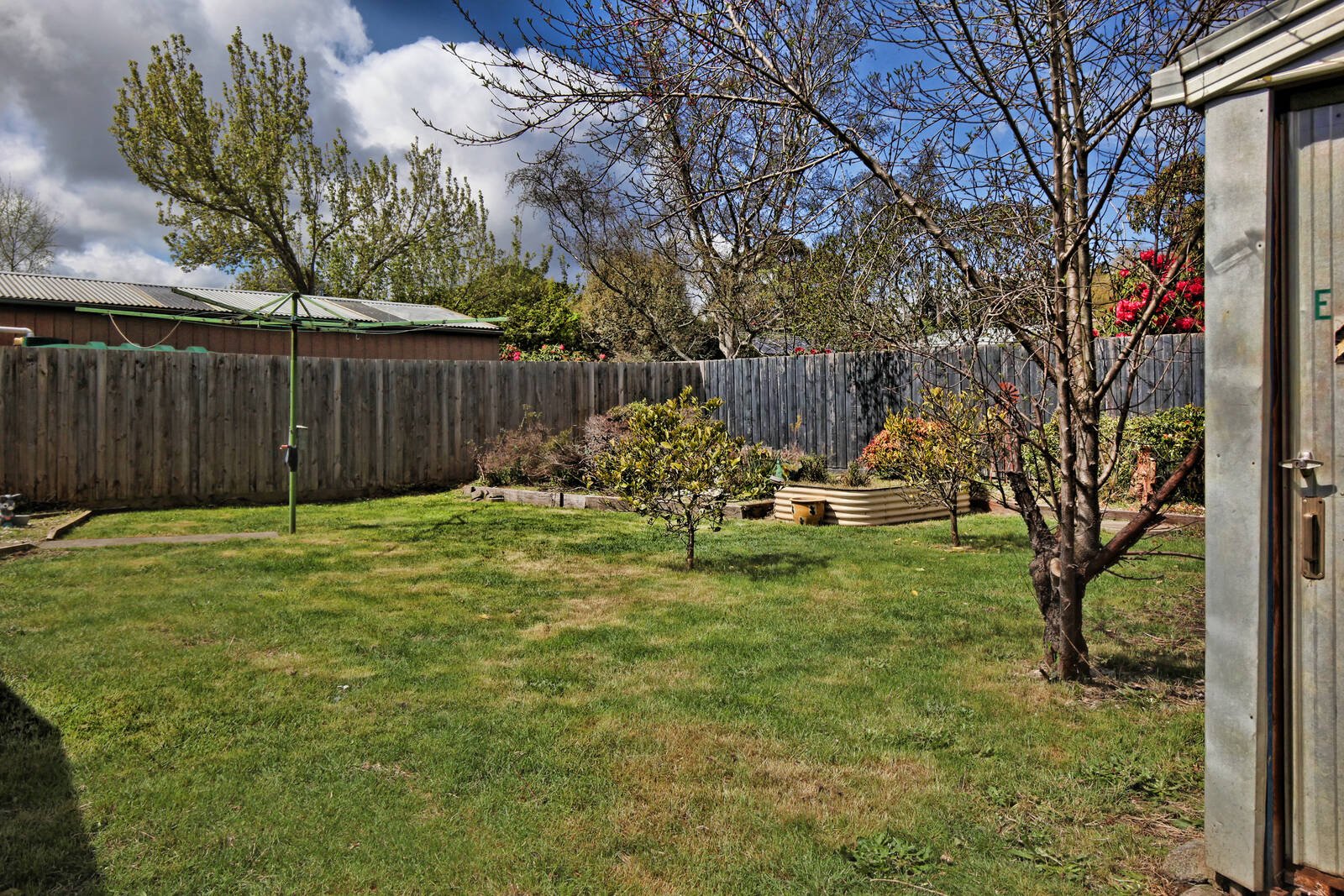 Real Estate and Property in 2 Arnold Court, Woodend, VIC