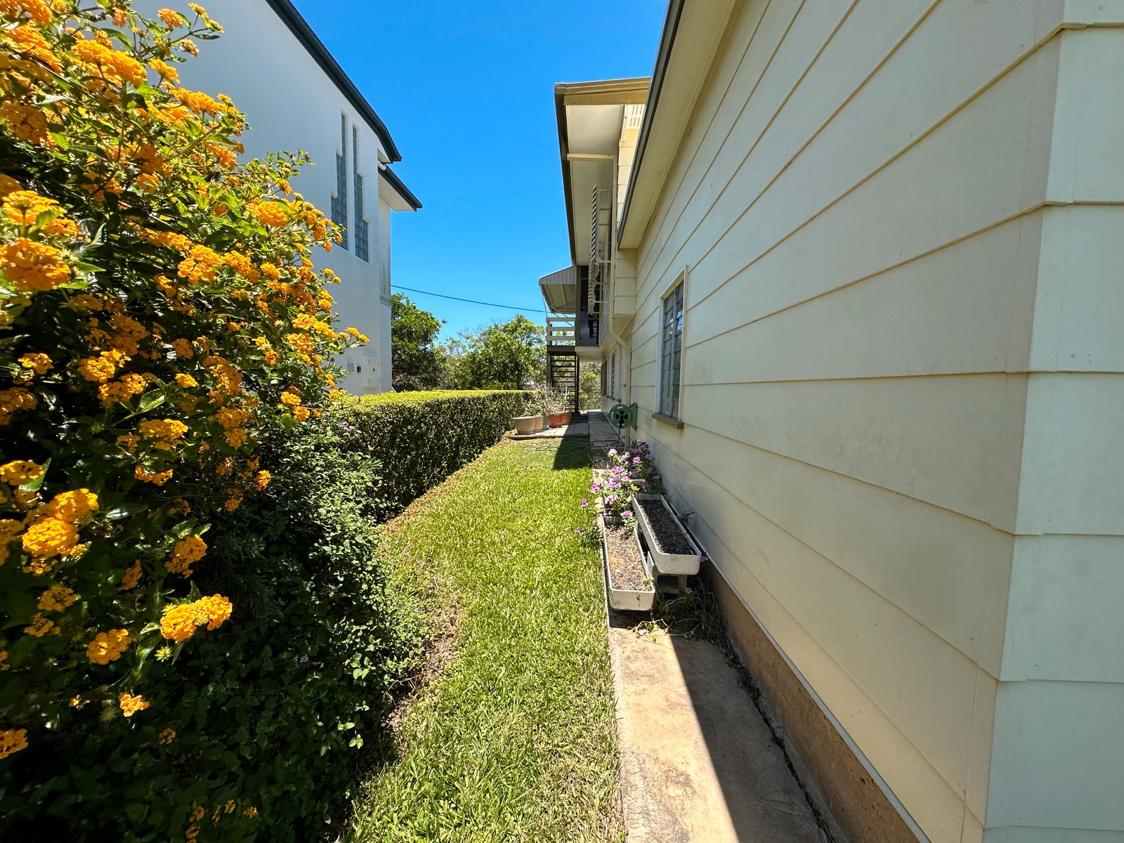 2 Arthur Street BOYNE ISLAND 12