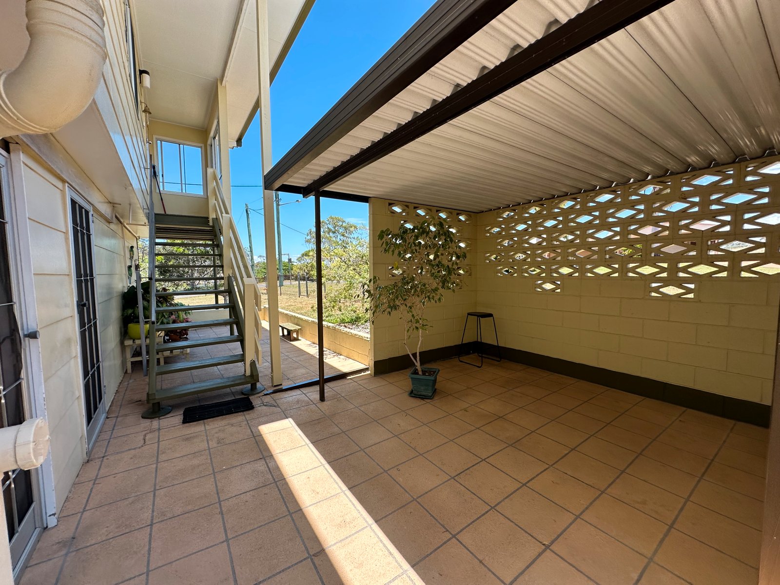 2 Arthur Street BOYNE ISLAND 14