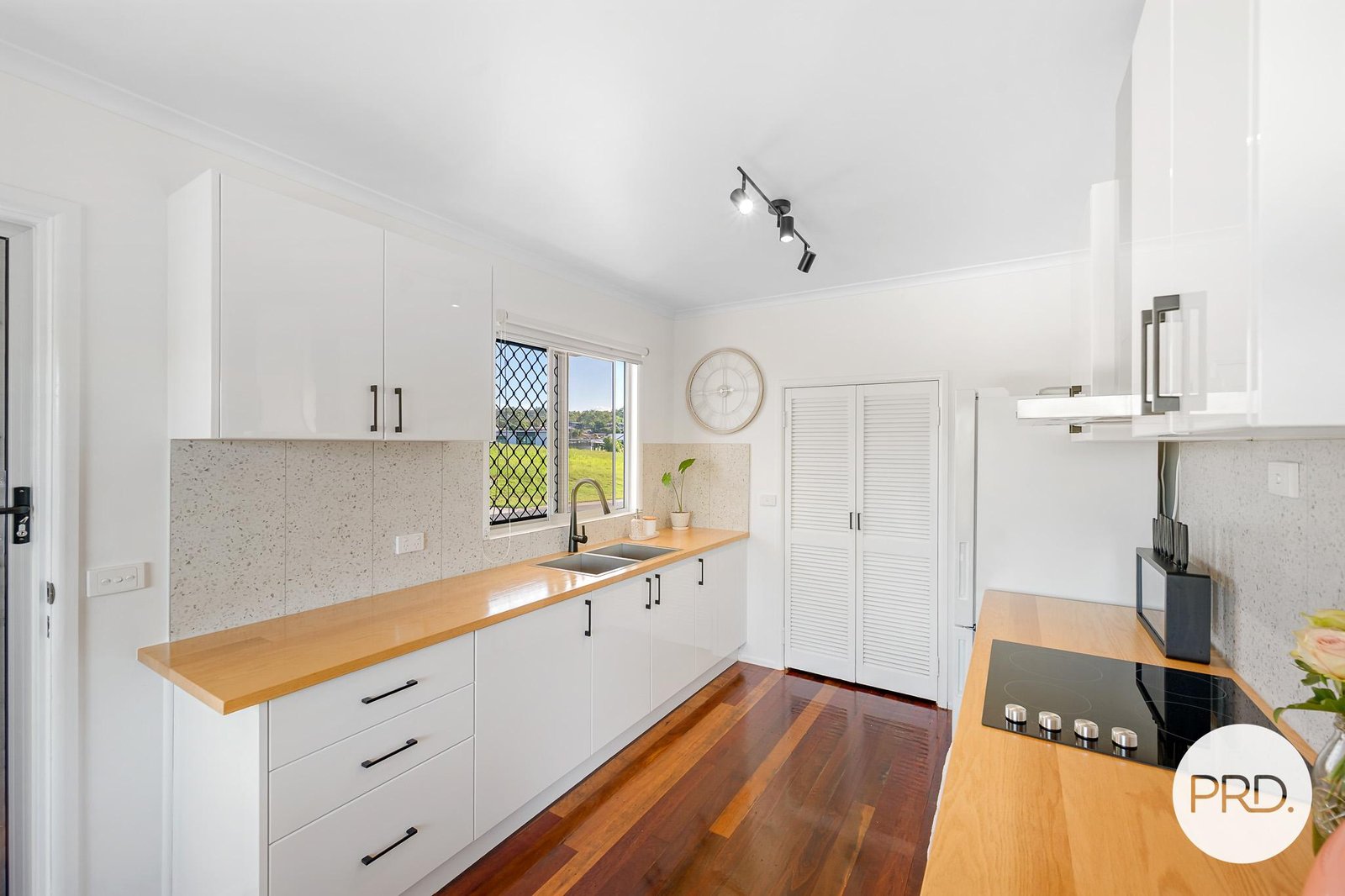 2 Arthur Street BOYNE ISLAND 5