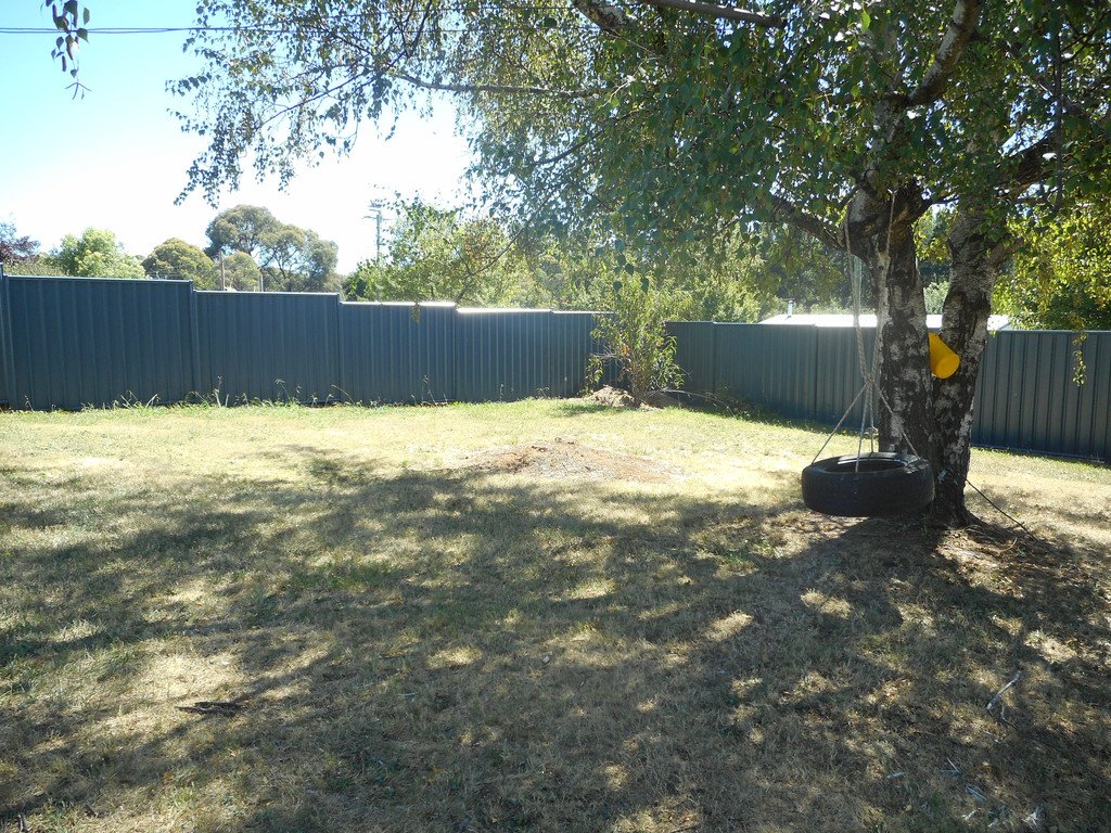 2 Ash Street BATLOW 7
