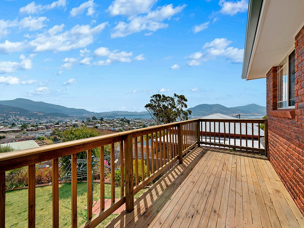 2 Atherton Avenue WEST MOONAH 2
