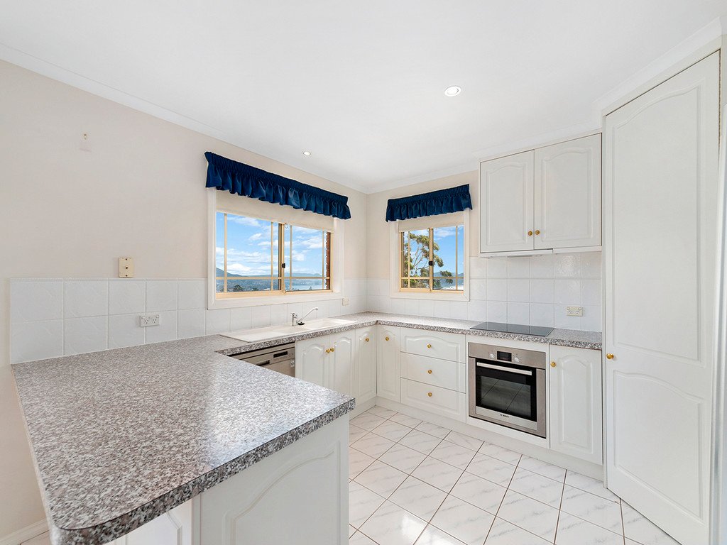 2 Atherton Avenue WEST MOONAH 6