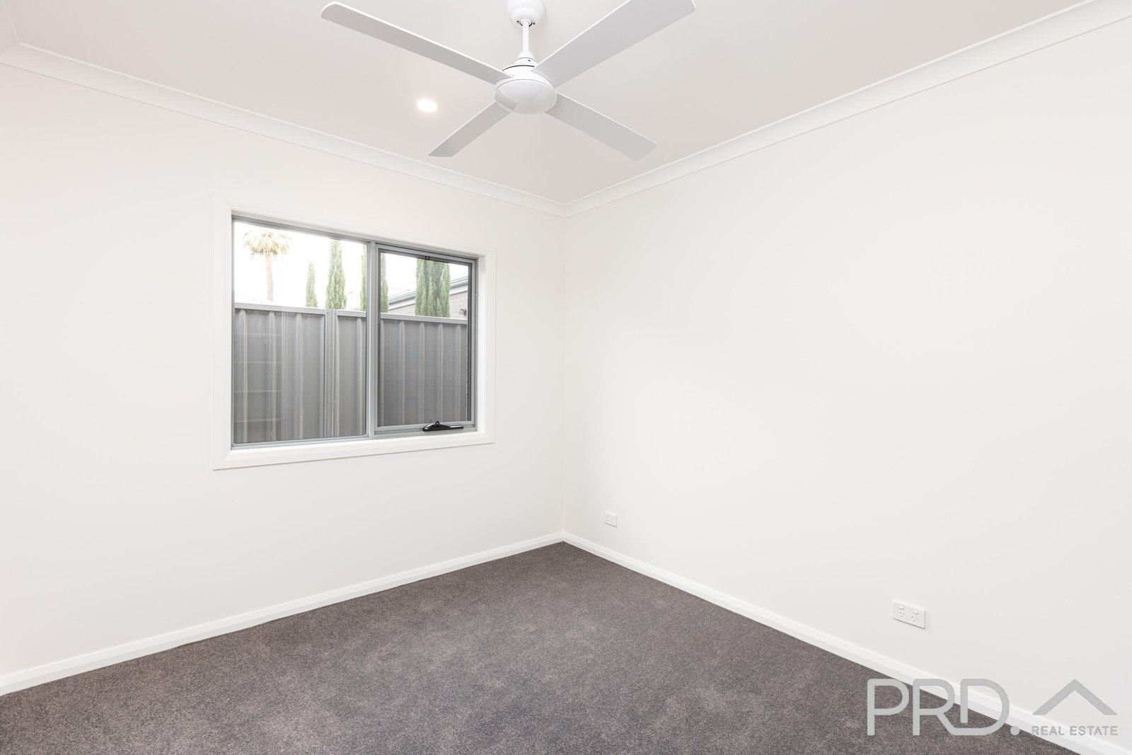2 Azure Close IRYMPLE 10